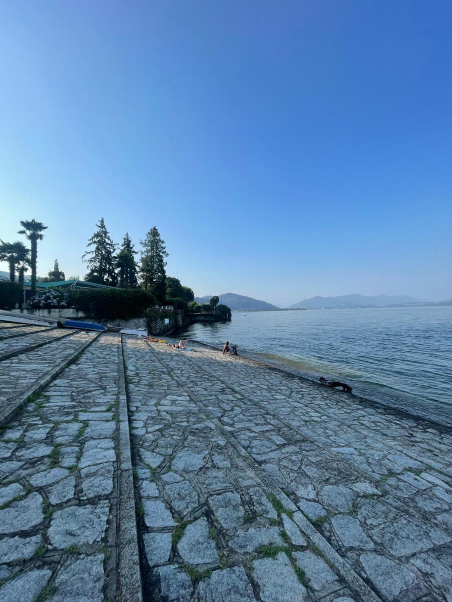 Appartamento Sul Lago - Meina Extérieur photo